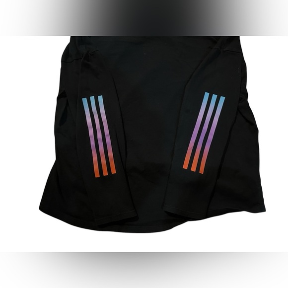 Adidas Hooded Graphic Tee - Picture 4 of 7